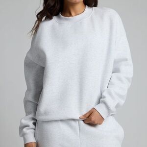 Comfrt Basic Crop Crew - Light Heather Grey